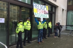 A-Londres-en-soutien-à-Julian-ASSANGE-Diapo-12